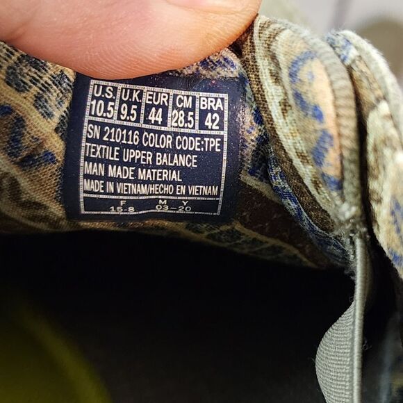 Men's Sketches sneakers, size 10.5 - Picture 4 of 6